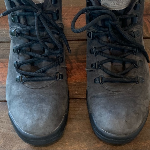 Columbia Men’s Cold Creek Leather Boots - Picture 9 of 14